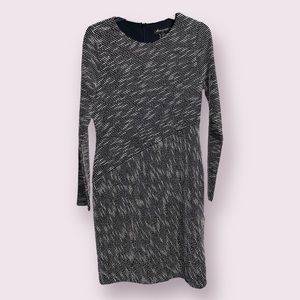 Banana Republic White / Black Long Sleeve Fitted Dress